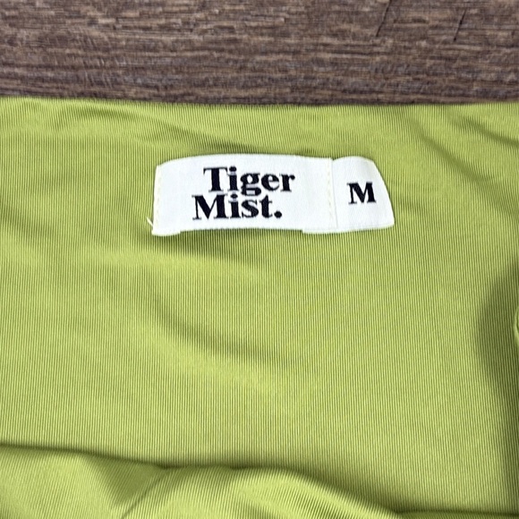 Tiger Mist Theo Skirt in Green Size Medium - Picture 7 of 12